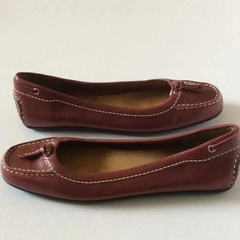 Eddie Bauer Cognac Leather Tassel Flats Size 7 - Picture 6 of 9